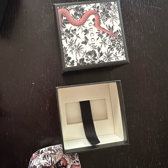 Gucci butterfly sterling silver 925 ring authentic. NWT. Comes in gucci gift box - Picture 6 of 6